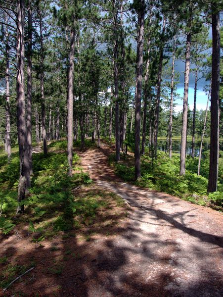 The path along the ridge. The larger lake is on the left,
		  the smaller on the right.