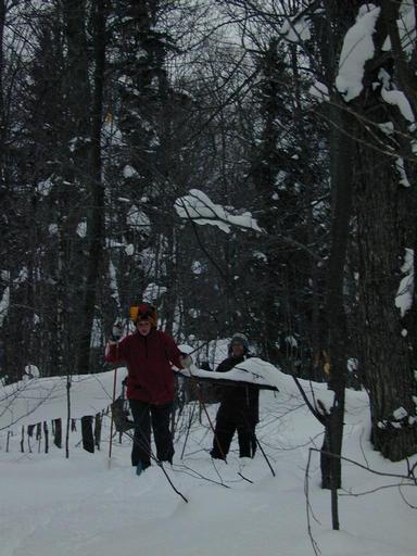 Amelia and Jon skiing.