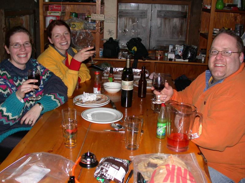 Amelia, Vittoria, and Jon eating.