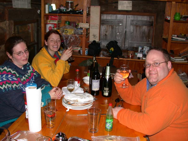 Amelia, Vittoria, and Jon drinking.