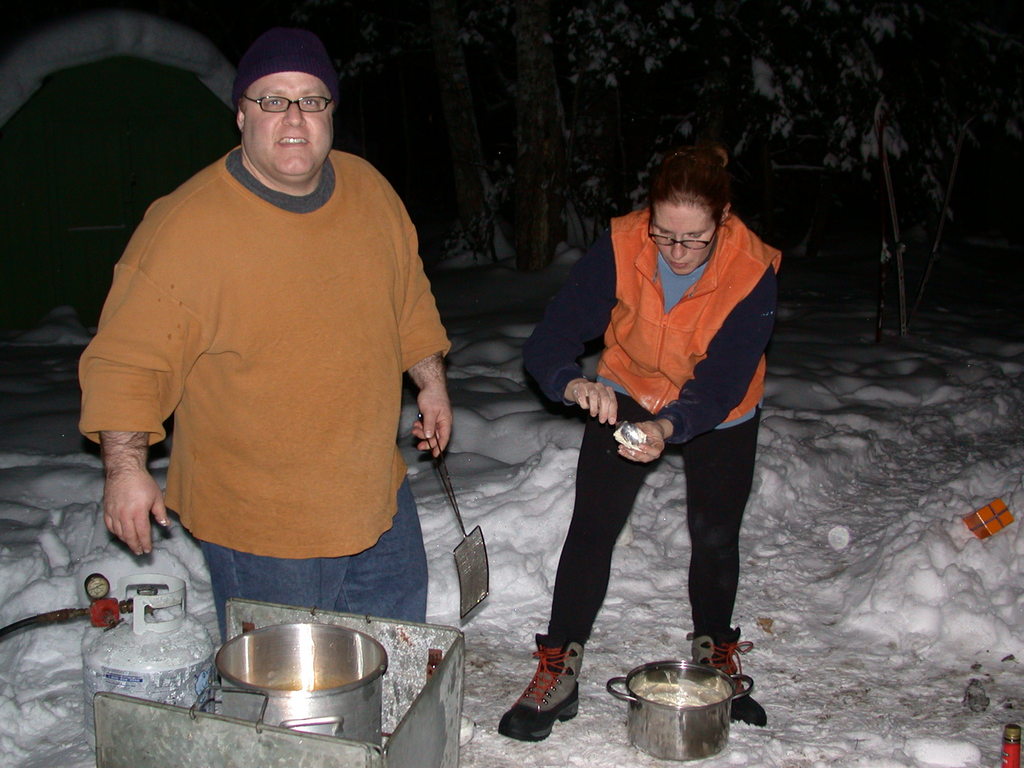 Jon and Amelia frying donut.