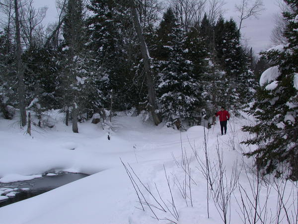 Jon skiing along "the Loop".