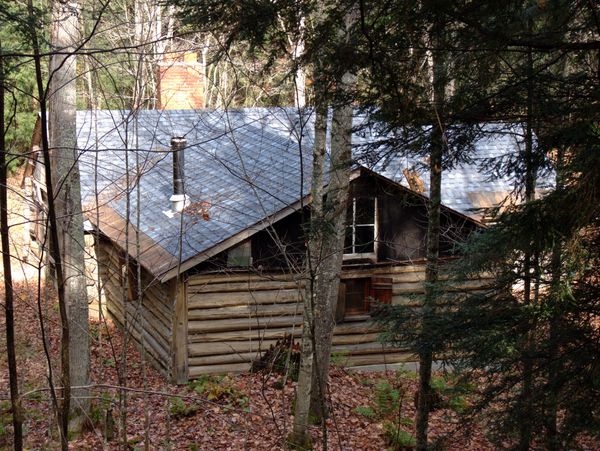 The back of the cabin from the ridge.