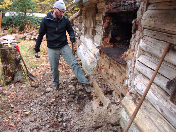 Andy working on the remaining cinder blocks.