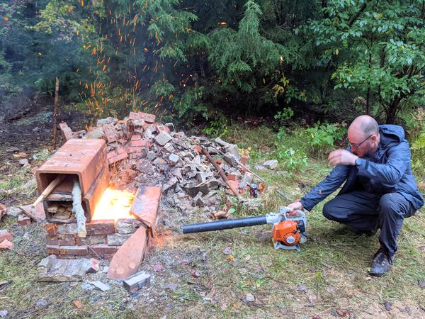 "Blast furnace" melting aluminum.